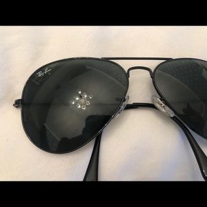 NEVER WORN LARGE FRAME RAYBAN AVIATOR